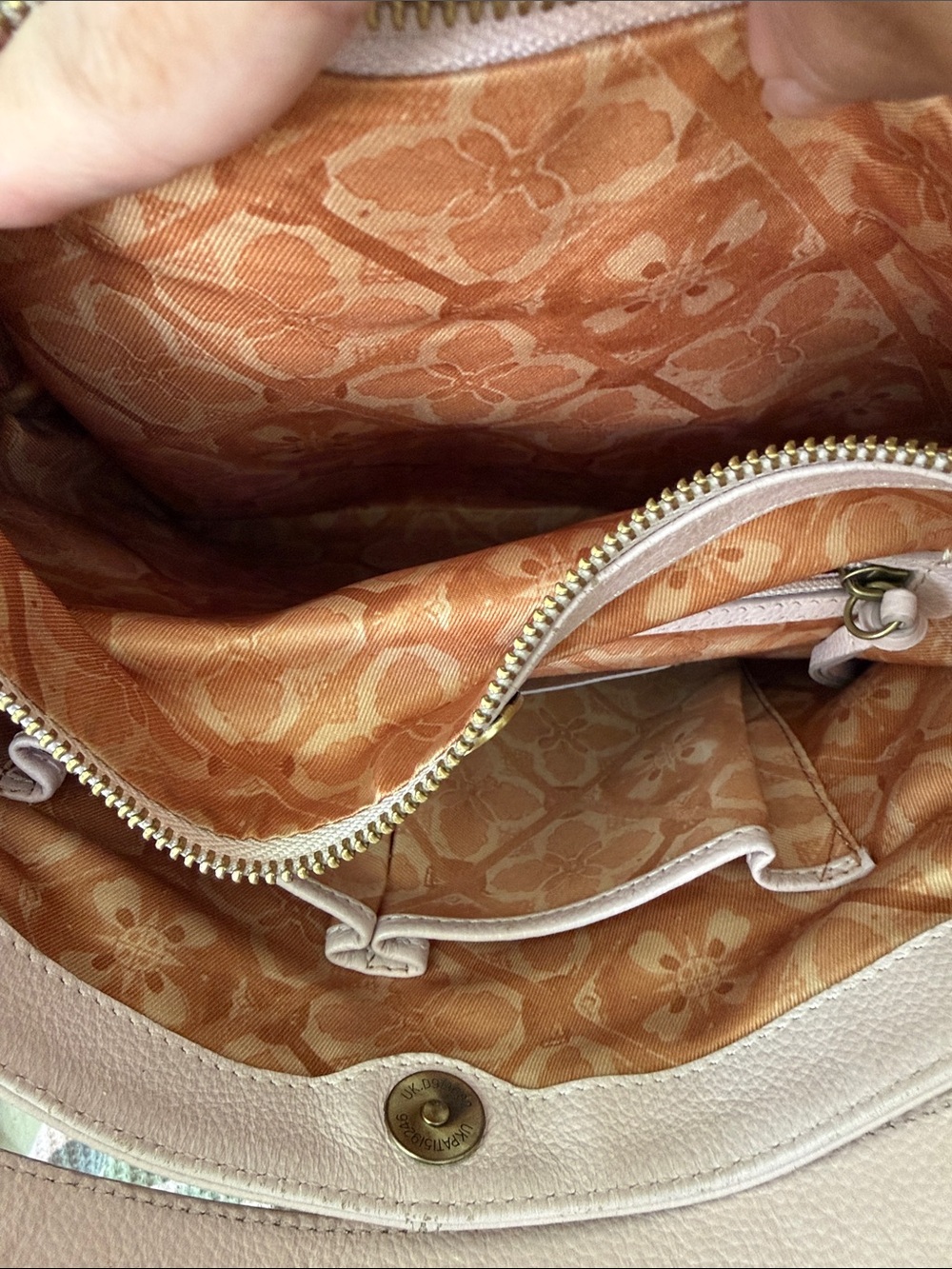 LUCKY BRAND PALE PINK HOBO PURSE - Picture 11 of 13